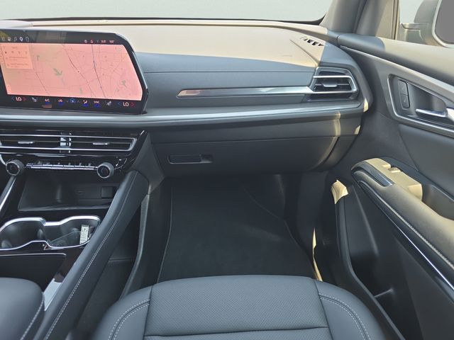 2026 Chevrolet Traverse LT - Photo 16