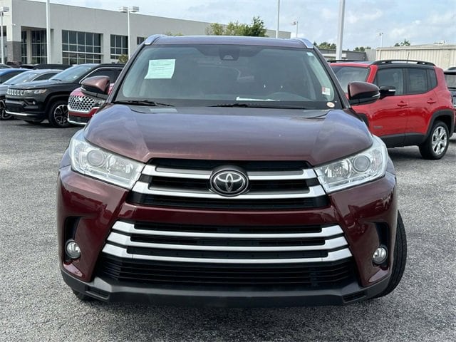 Used 2017 Toyota Highlander XLE with VIN 5TDKZRFH2HS209006 for sale in Pensacola, FL