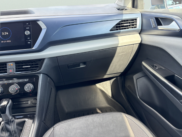 2023 Volkswagen Taos SE - Photo 15