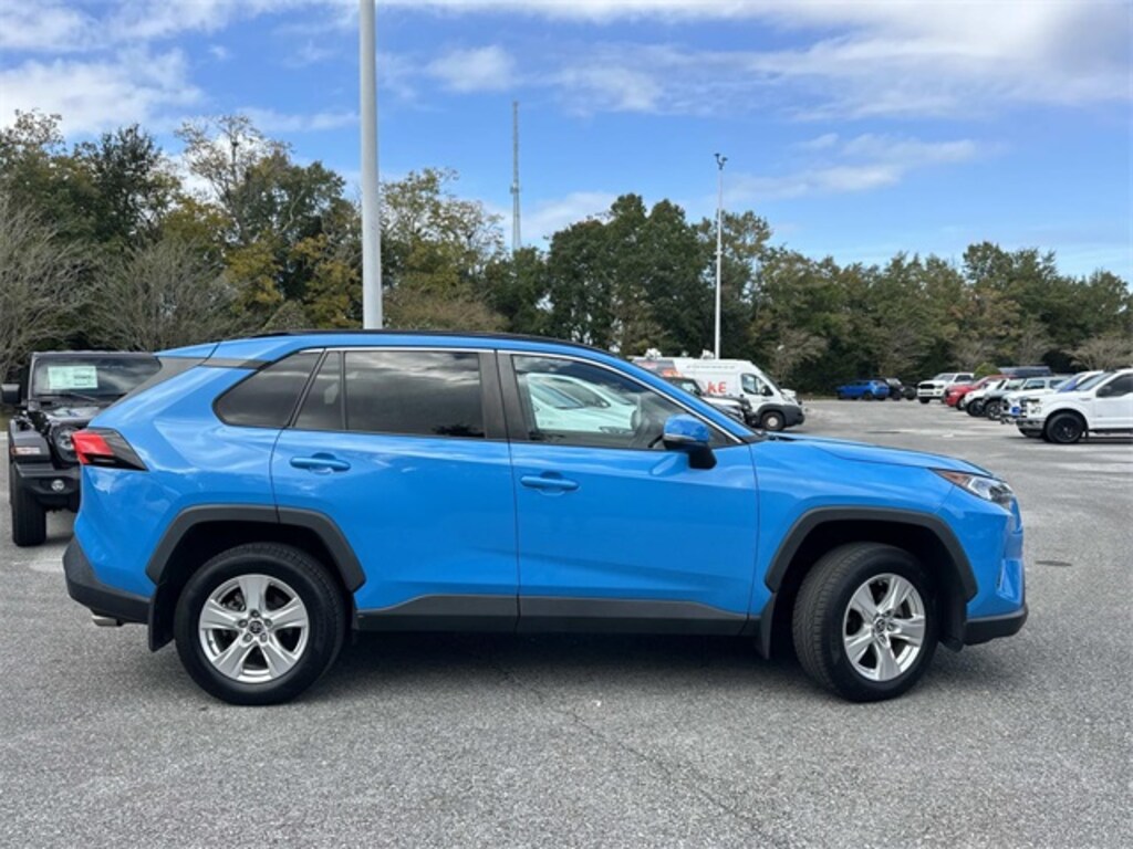 Used 2021 Toyota RAV4 XLE SUV