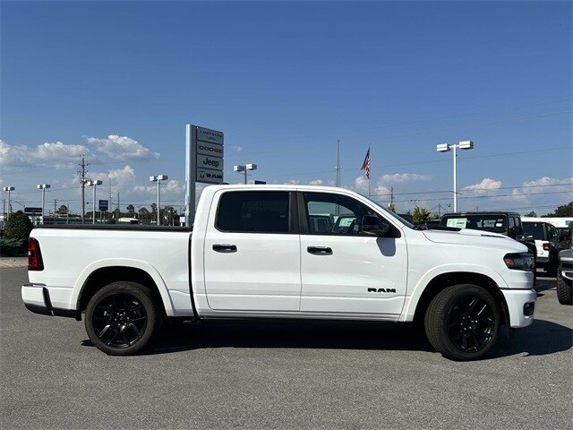 2025 Ram 1500 Laramie photo 4