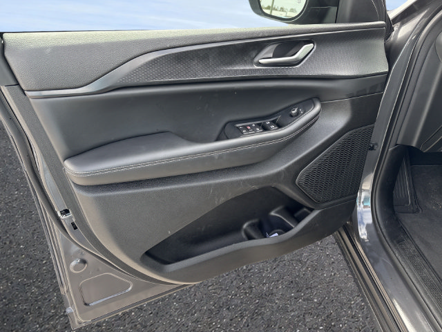 2023 Jeep Grand Cherokee Laredo - Photo 16