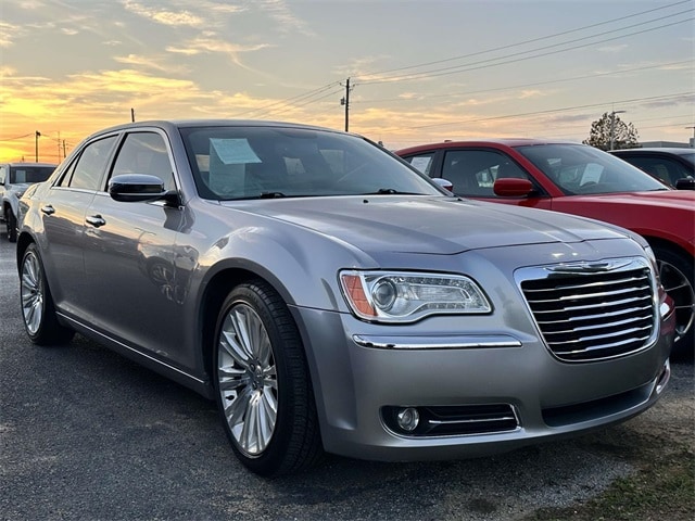 2013 Chrysler 300 C's photo