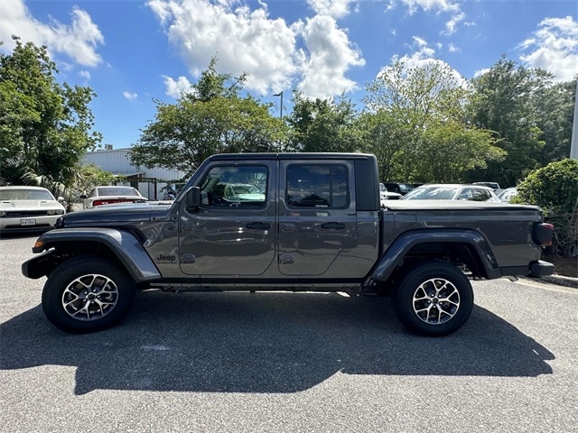 2024 Jeep Gladiator Sport photo 5
