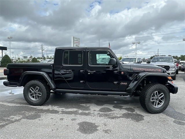 2025 Jeep Gladiator Mojave photo 3