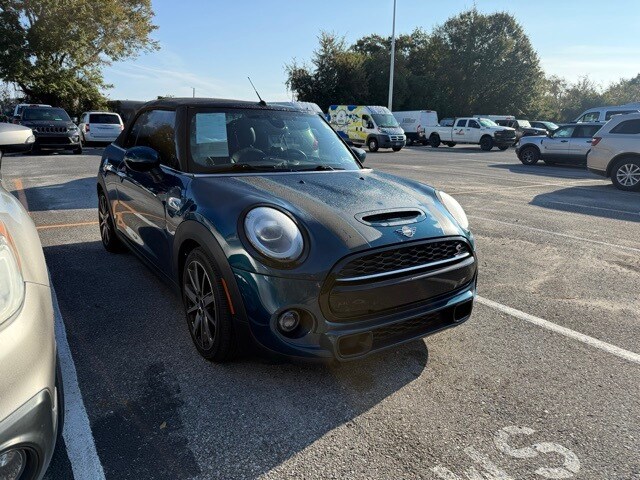 2021 Mini Cooper Signature Convertible photo 3