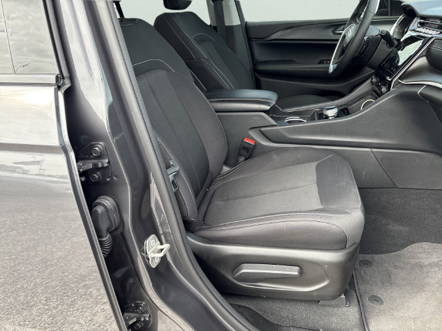 2023 Jeep Grand Cherokee Laredo - Photo 33