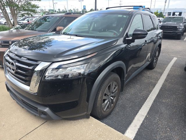 2022 Nissan Pathfinder SV 2WD's photo