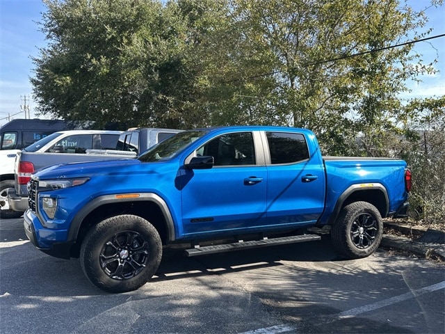 2023 GMC Canyon Elevation's photo