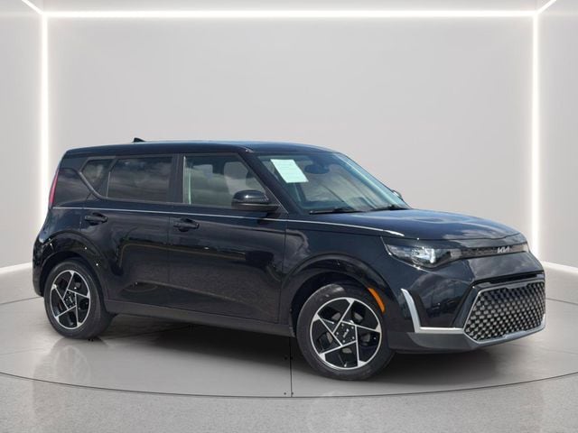 2023 Kia Soul 2.0L EX 6 IVT's photo