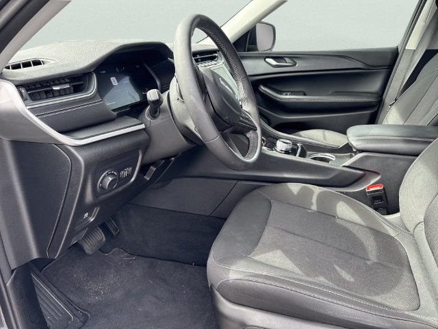 2023 Jeep Grand Cherokee Laredo - Photo 9
