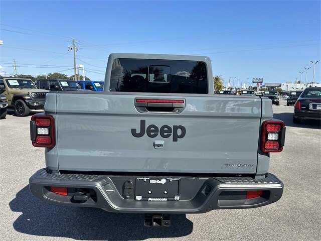 2025 Jeep Gladiator Sport photo 3