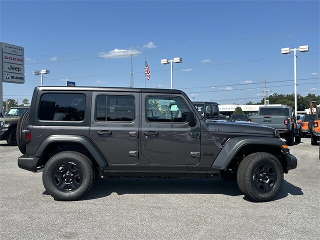 2025 Jeep Wrangler Sport photo 4