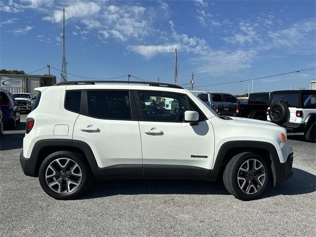 2016 Jeep Renegade Latitude North Edition photo 4