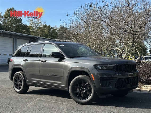 2025 Jeep Grand Cherokee Altitude's photo