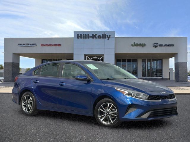 2022 Kia Forte LXS AT's photo