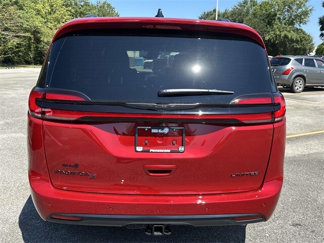 2026 Chrysler Pacifica Limited photo 3