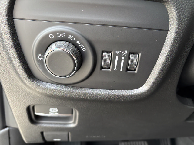 2023 Jeep Grand Cherokee Laredo - Photo 19