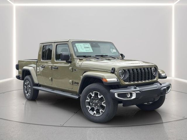 2026 Jeep Gladiator Sahara Auto's photo