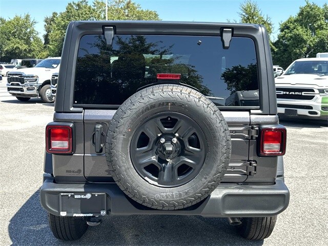 2025 Jeep Wrangler Sport photo 2