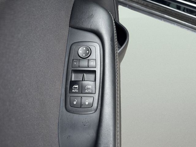 2019 Dodge Challenger R/T - Photo 16