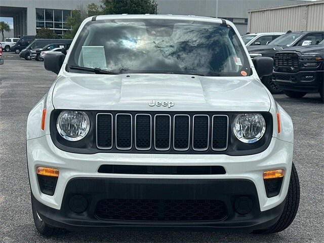 2023 Jeep Renegade Latitude Upland photo 2