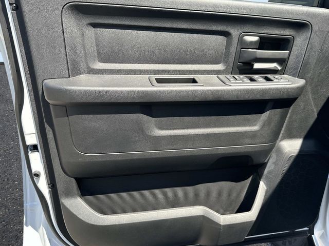 2026 RAM 3500 Chassis Tradesman - Photo 12