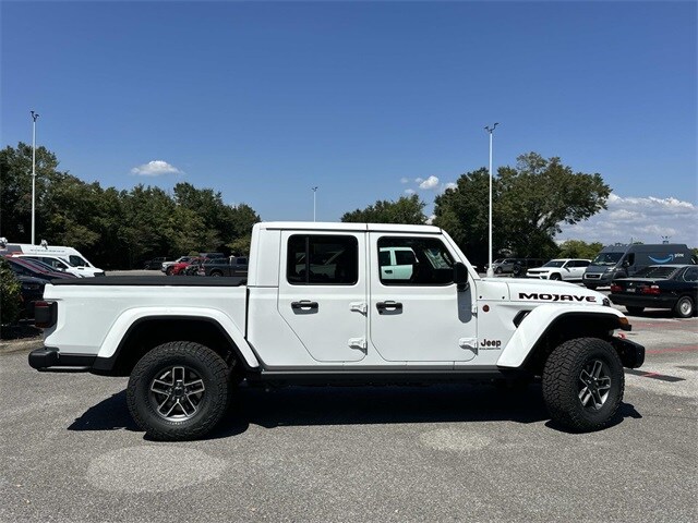 2025 Jeep Gladiator Mojave photo 4