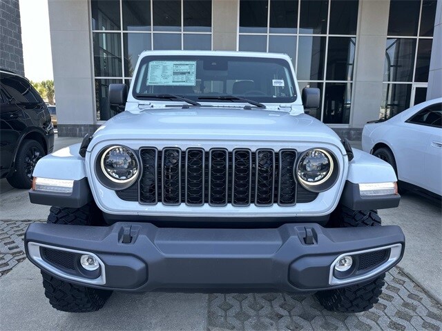 2025 Jeep Gladiator Sport photo 2