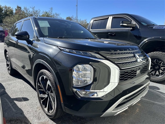 2022 Mitsubishi Outlander SE