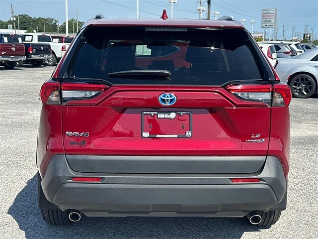 2024 Toyota RAV4 LE photo 3