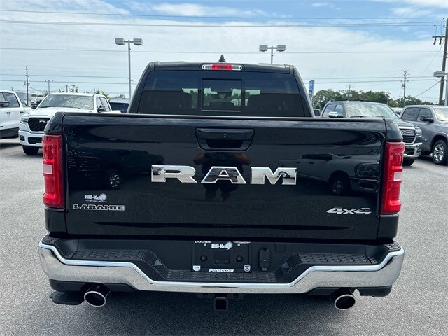 2025 Ram 1500 Laramie photo 3