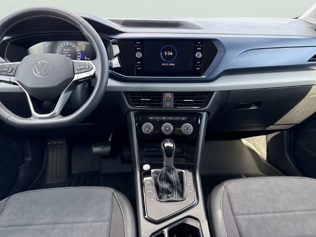 2023 Volkswagen Taos SE - Photo 14