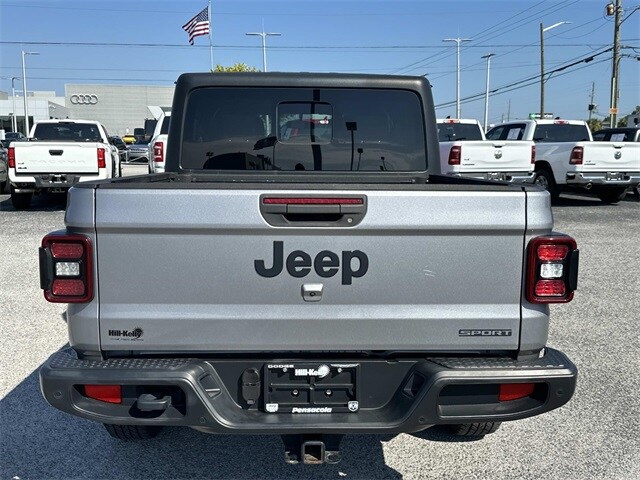 2020 Jeep Gladiator Sport photo 3