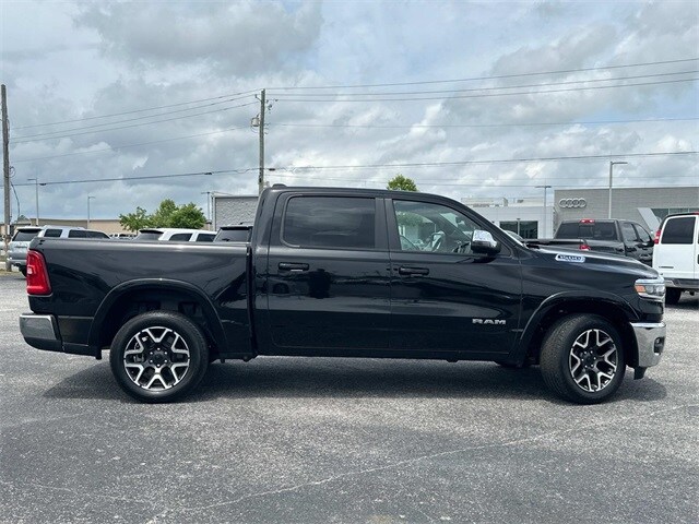 2025 Ram 1500 Laramie photo 4