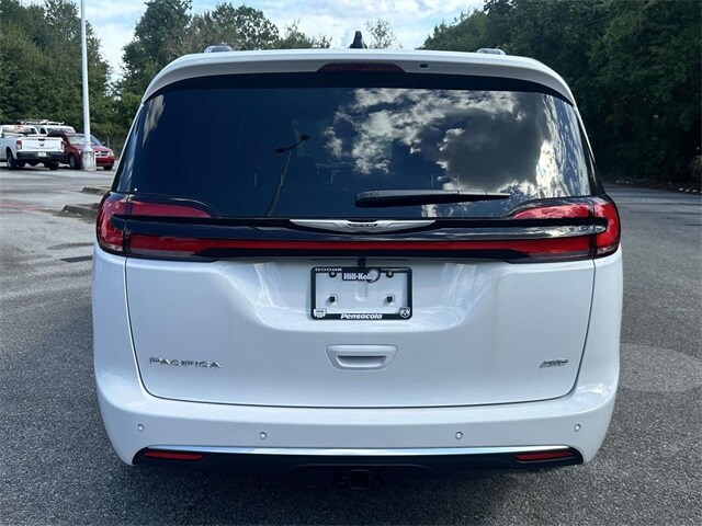 2026 Chrysler Pacifica Pinnacle photo 3