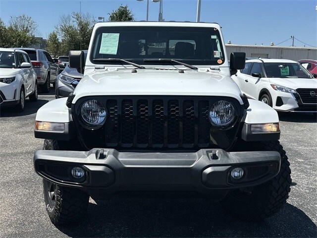 2022 Jeep Gladiator Sport photo 2