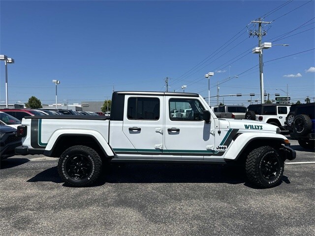 2022 Jeep Gladiator Sport photo 4