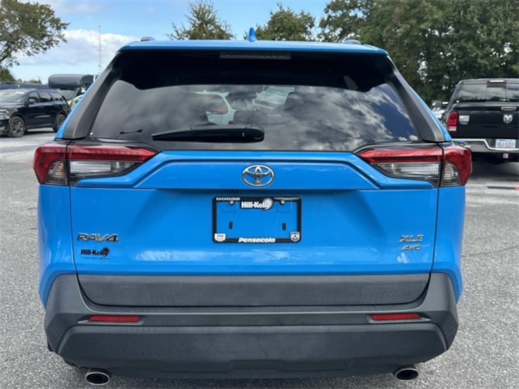 Used 2021 Toyota RAV4 XLE SUV