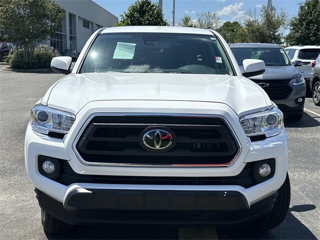 2022 Toyota Tacoma SR5 photo 2