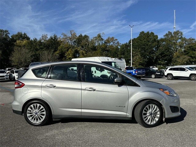 2017 Ford C-Max Hybrid SE photo 4