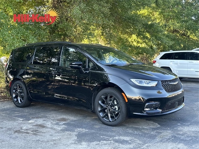 2026 Chrysler Pacifica Passenger Van 