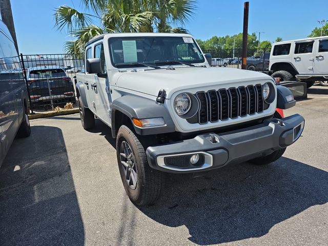 2025 Jeep Gladiator Sport S Auto's photo