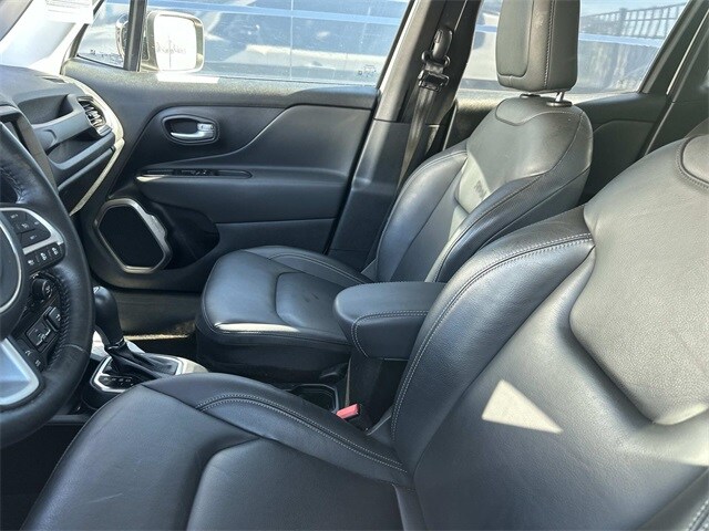 2023 Jeep Renegade Limited photo 4