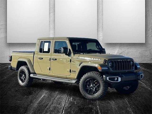 2025 Jeep Gladiator High Tide's photo