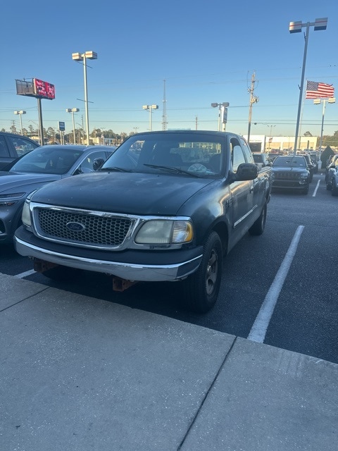 2001 Ford F-150 XL's photo