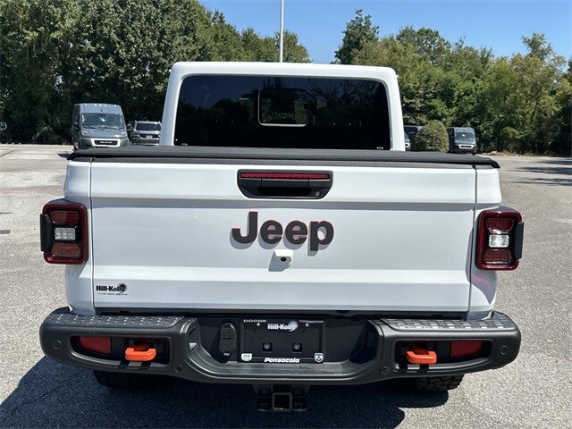 2025 Jeep Gladiator Mojave photo 3
