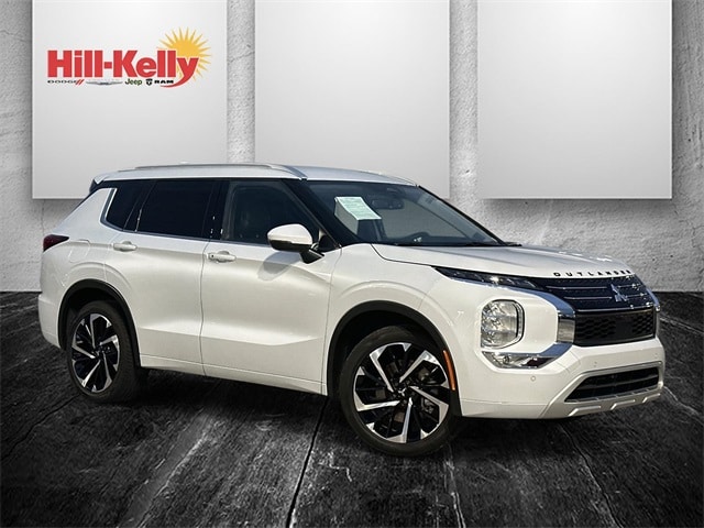 2024 Mitsubishi Outlander SEL's photo