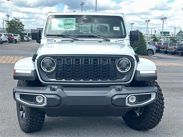 2025 Jeep Gladiator Sport photo 2