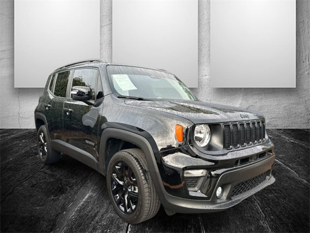 Used 2023 Jeep Renegade Altitude SUV